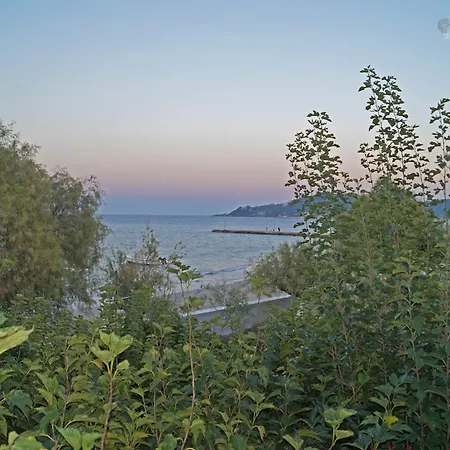 Hotel Lagounaris Beach 2*