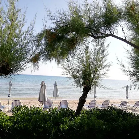 Lagounaris Beach Hotel